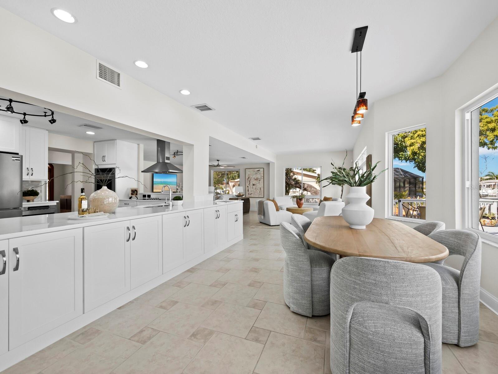 SIESTA ISLES - Residential