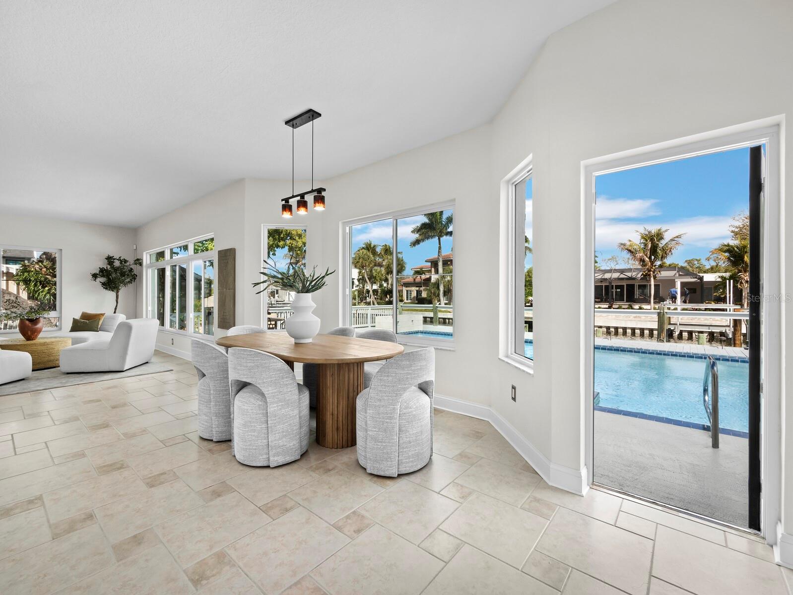 SIESTA ISLES - Residential