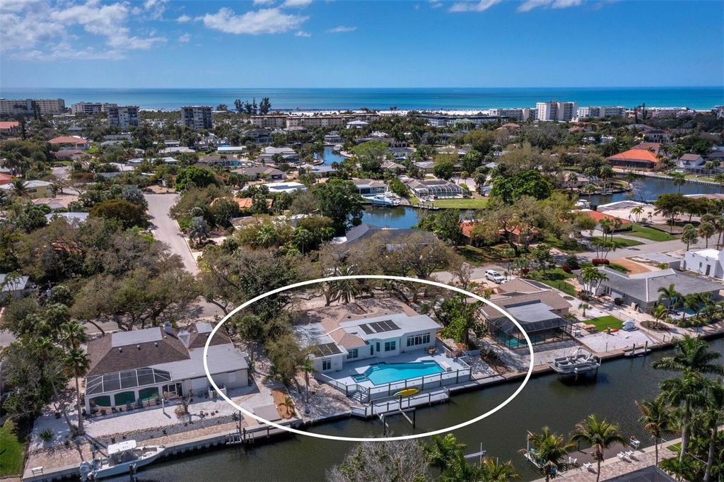 Photo of 951 Contento St. St, Siesta Key, FL 34242 (MLS # A4684955)