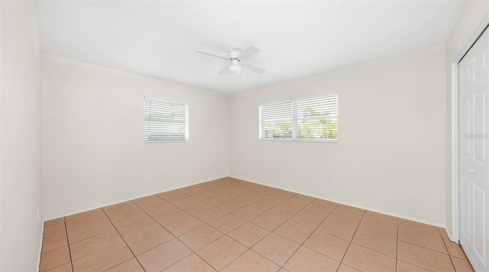 RIDGEWOOD LAKES UNIT - Residential