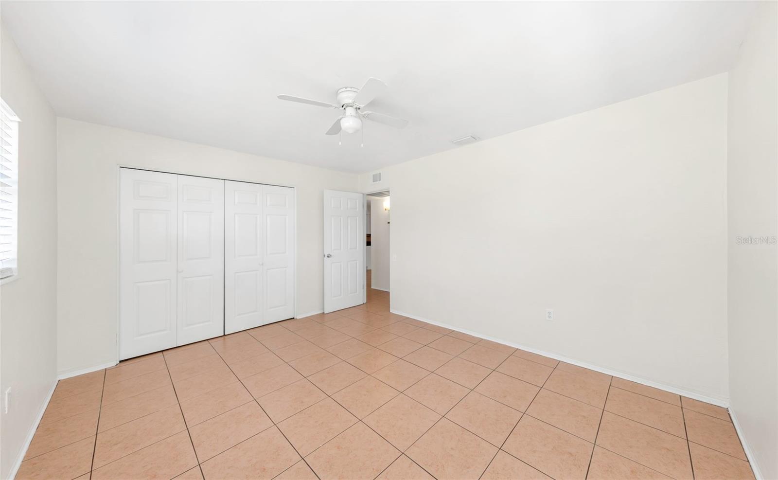 RIDGEWOOD LAKES UNIT - Residential