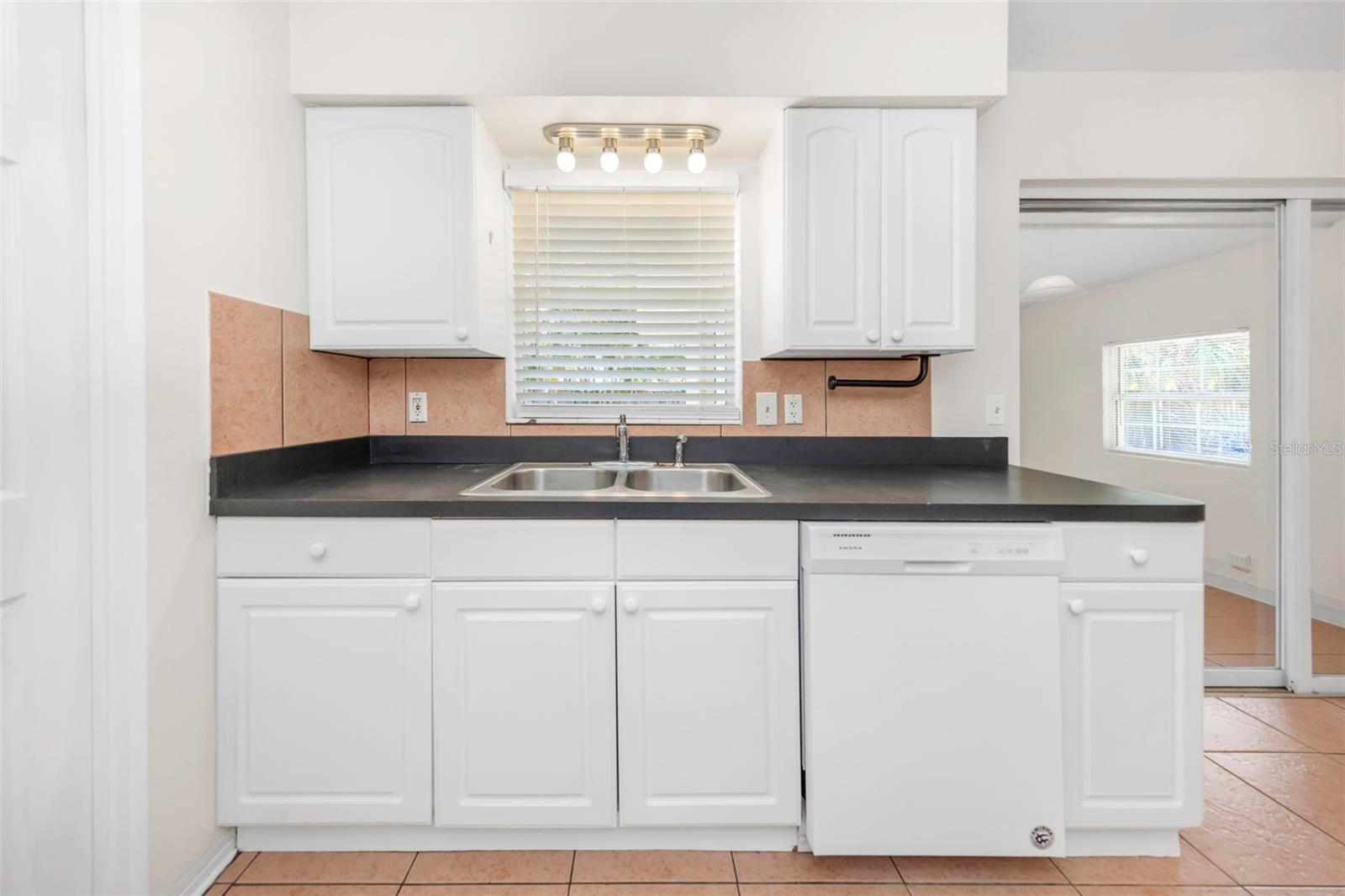 RIDGEWOOD LAKES UNIT - Residential