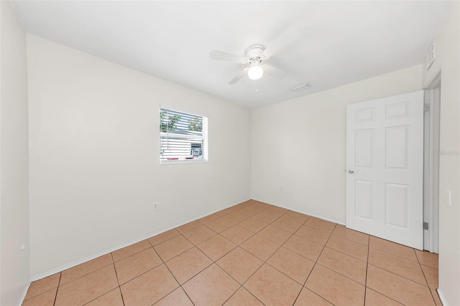 RIDGEWOOD LAKES UNIT - Residential