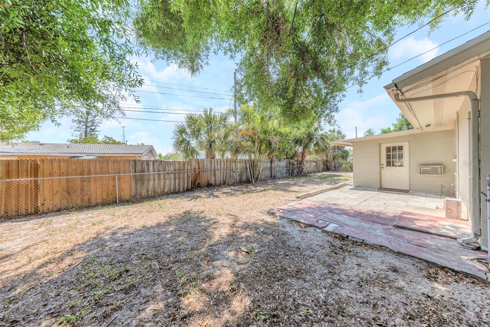 RIDGEWOOD LAKES UNIT - Residential