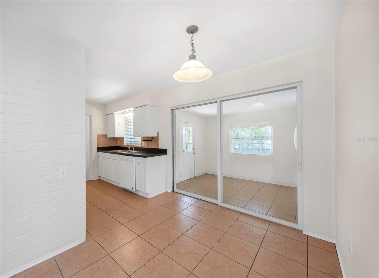 RIDGEWOOD LAKES UNIT - Residential