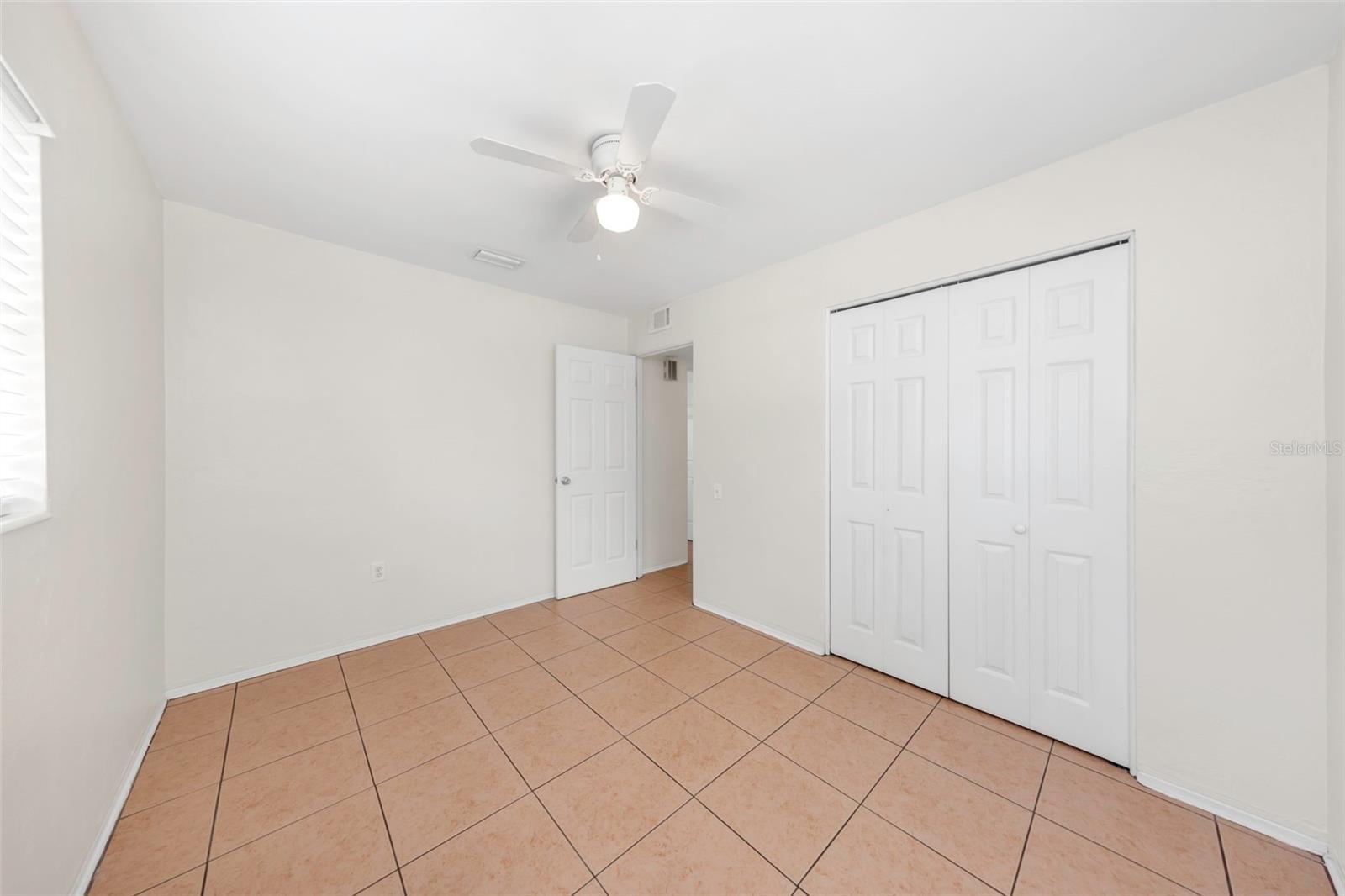 RIDGEWOOD LAKES UNIT - Residential
