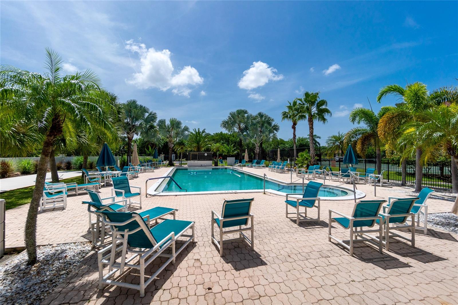 EMERALD POINTE VILLAS PH 02 - Residential