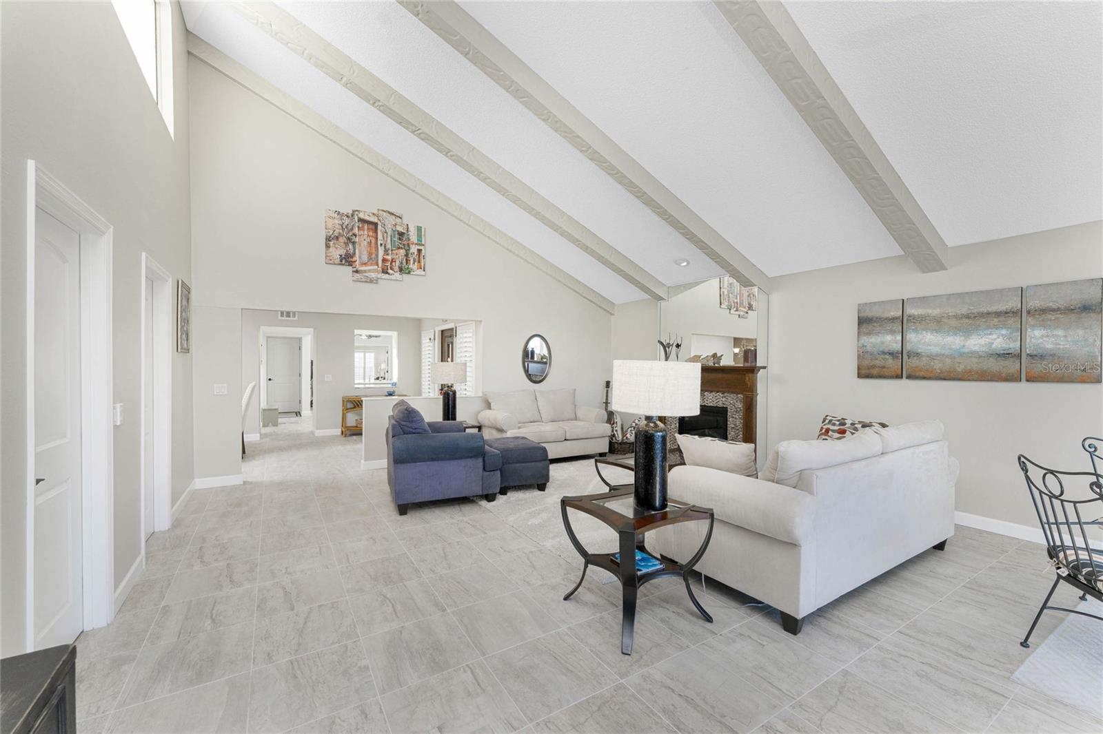 EMERALD POINTE VILLAS PH 02 - Residential