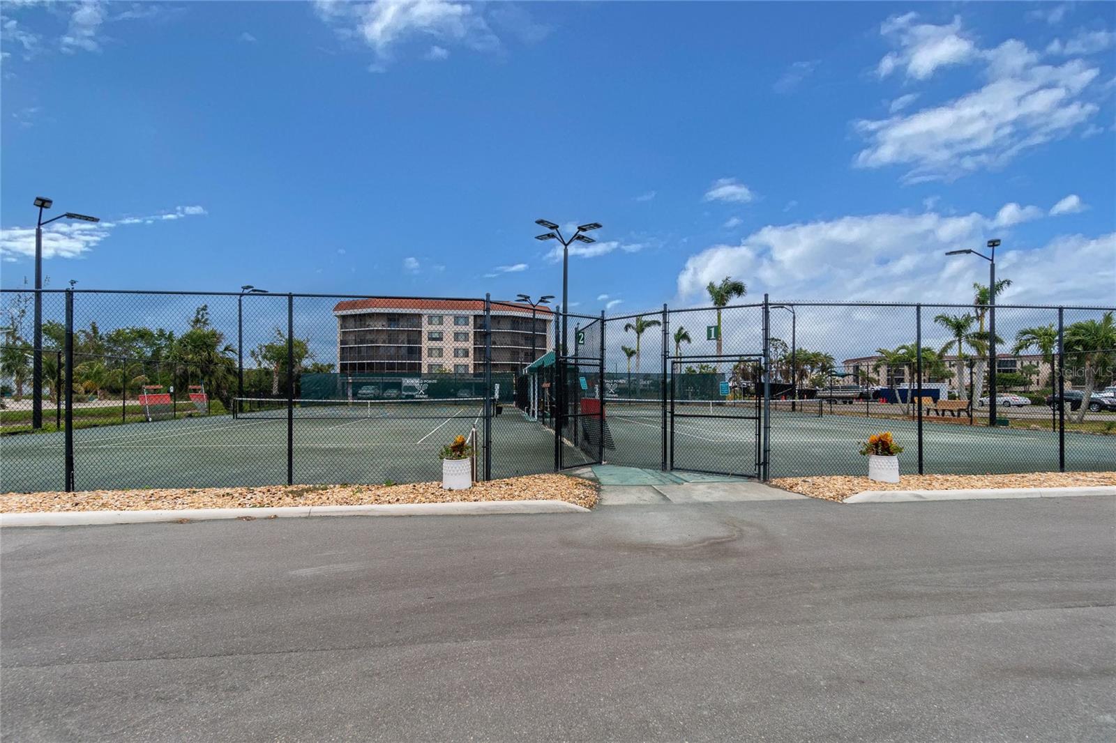 EMERALD POINTE VILLAS PH 02 - Residential