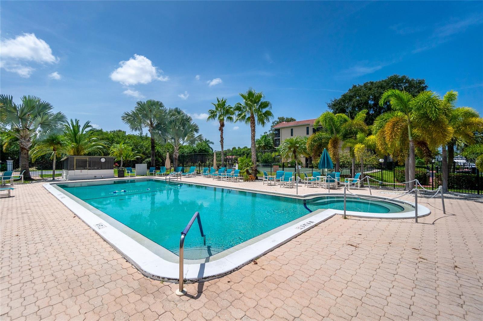 EMERALD POINTE VILLAS PH 02 - Residential