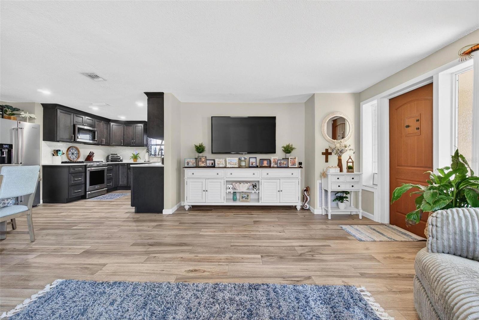 5900 BAYOU GRANDE BOULEVARD NE