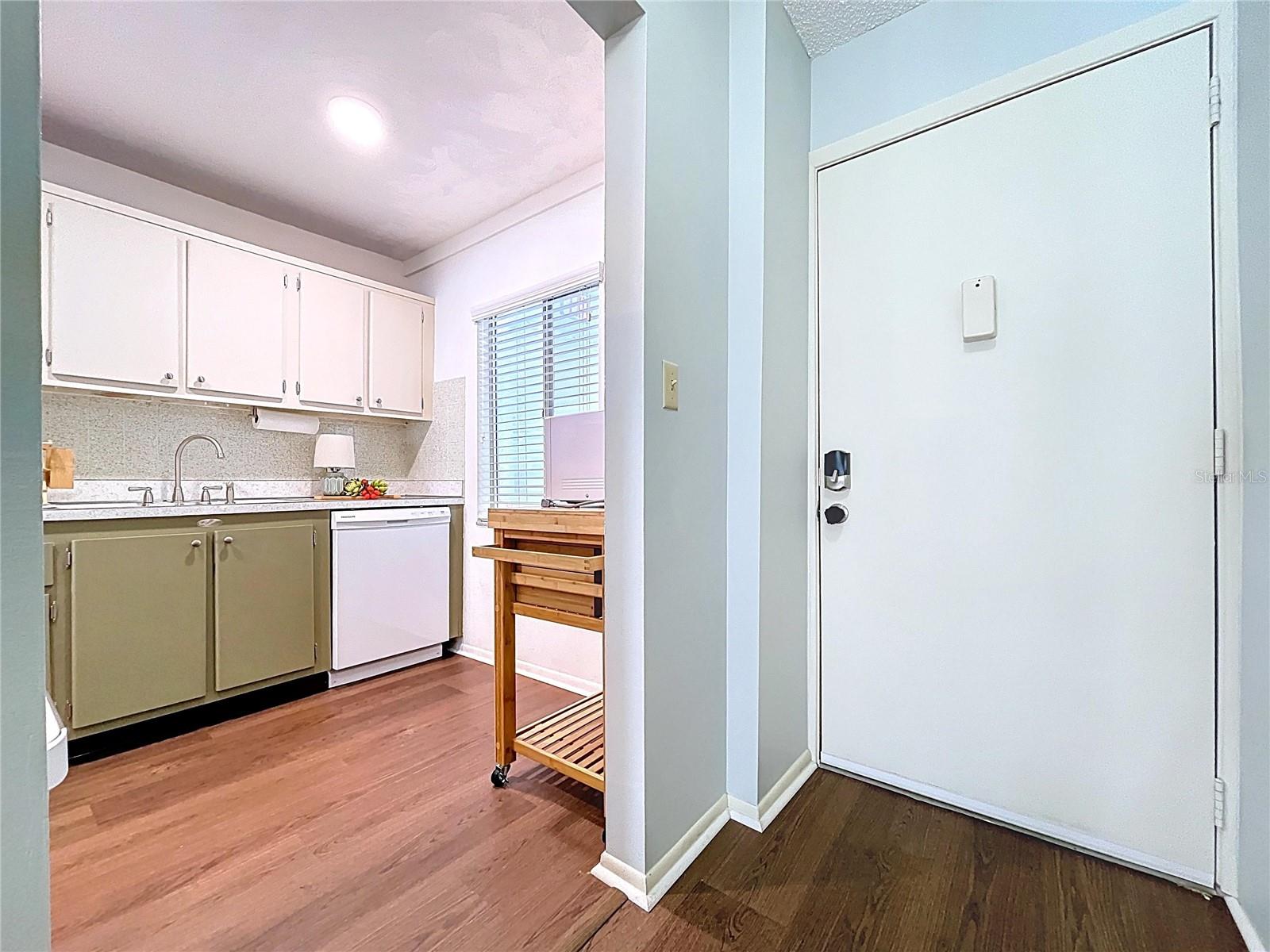2060 MARILYN STREET 211