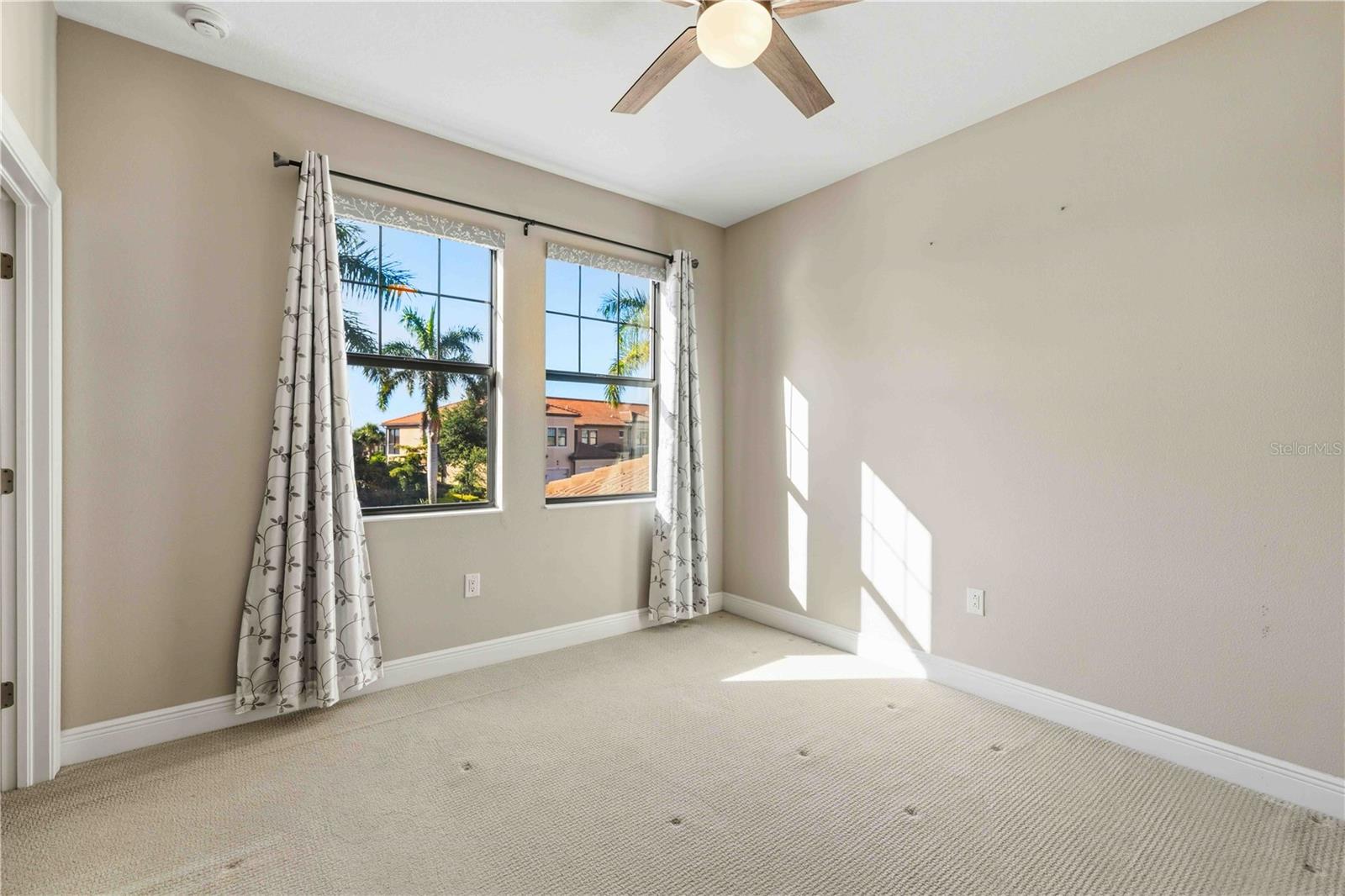 SARASOTA NATIONAL - Residential