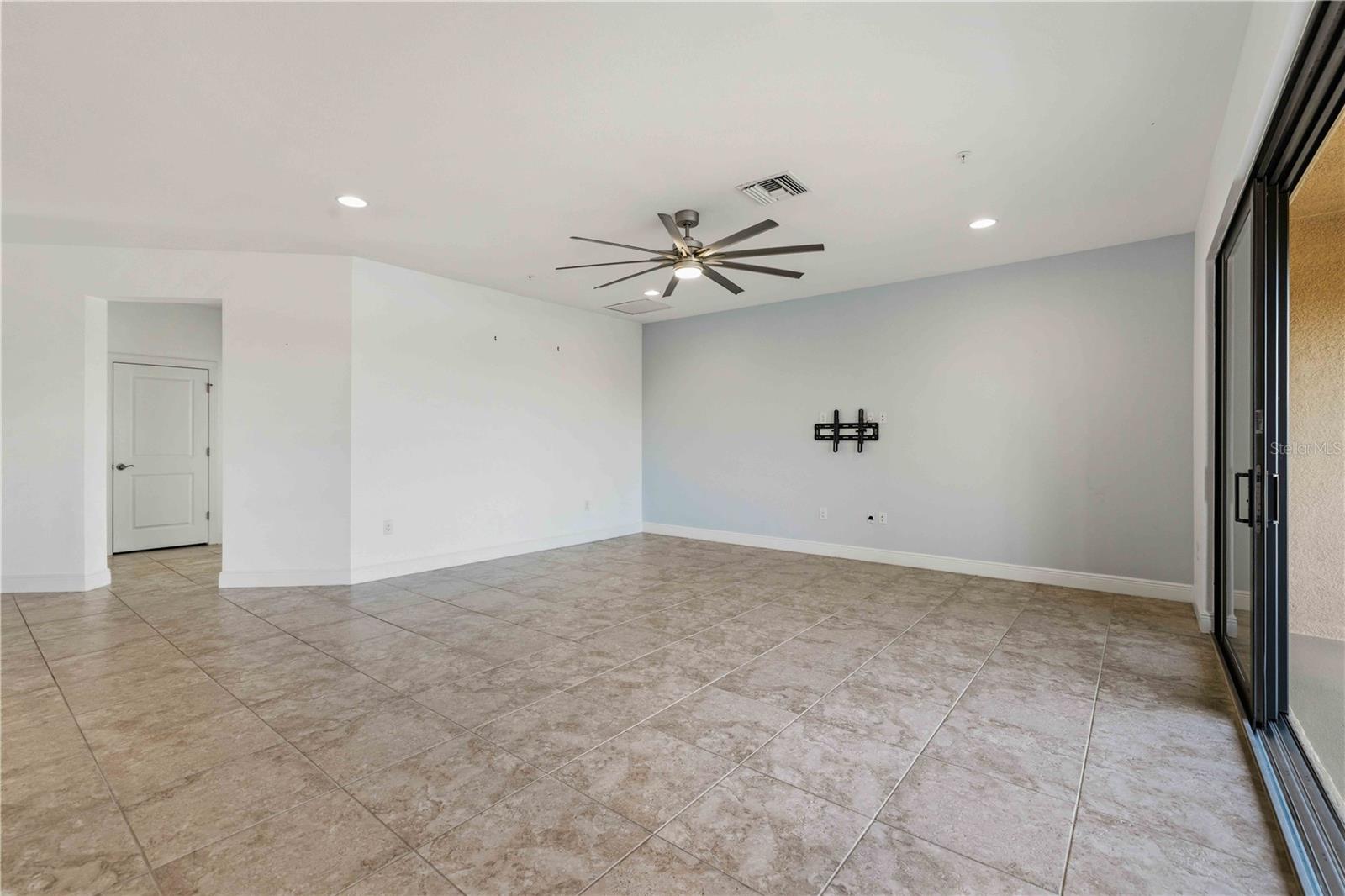 SARASOTA NATIONAL - Residential