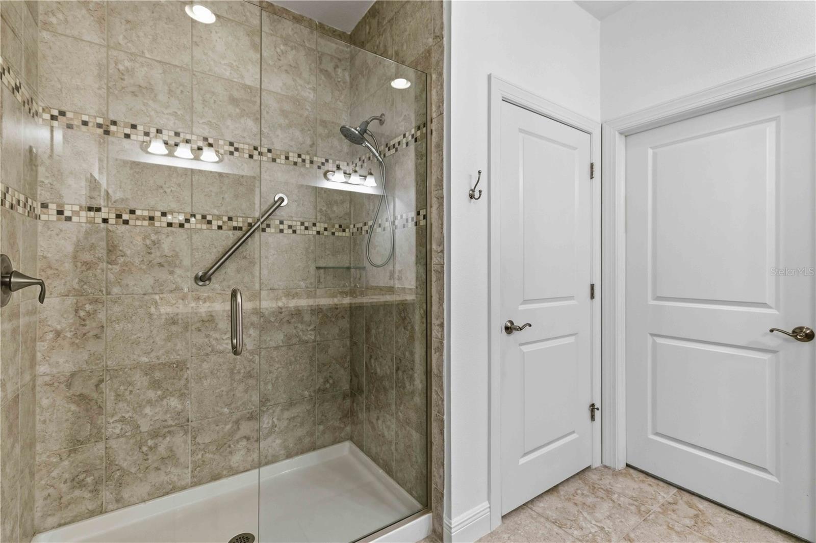 SARASOTA NATIONAL - Residential