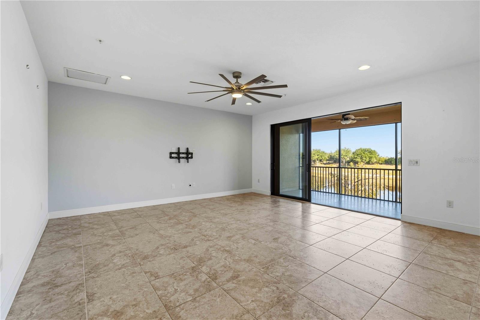 SARASOTA NATIONAL - Residential