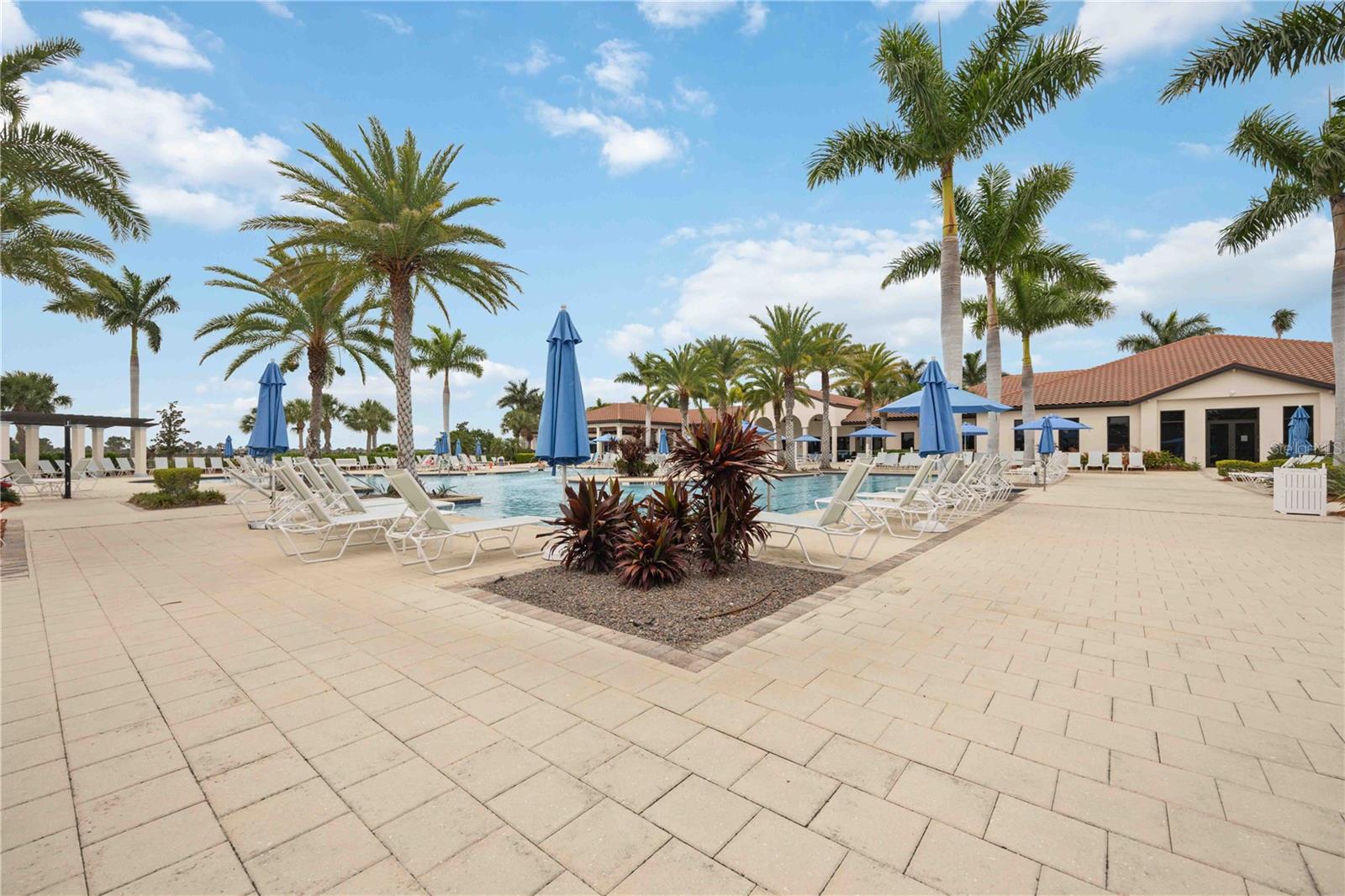 SARASOTA NATIONAL - Residential