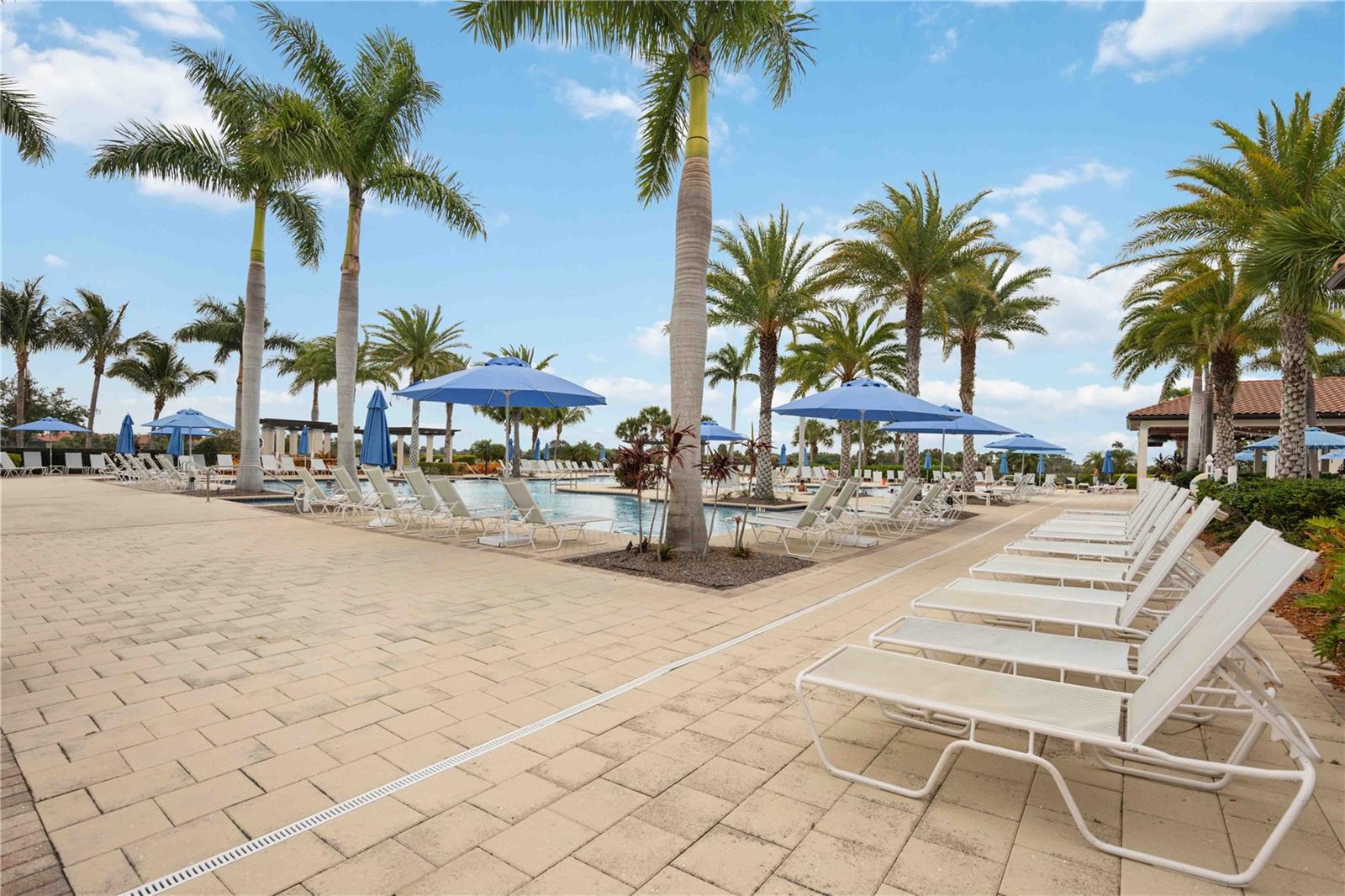SARASOTA NATIONAL - Residential