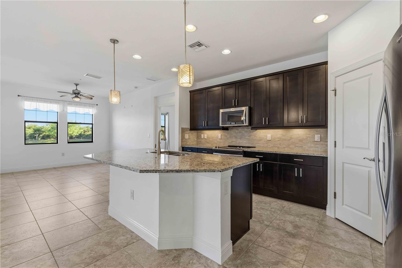SARASOTA NATIONAL - Residential