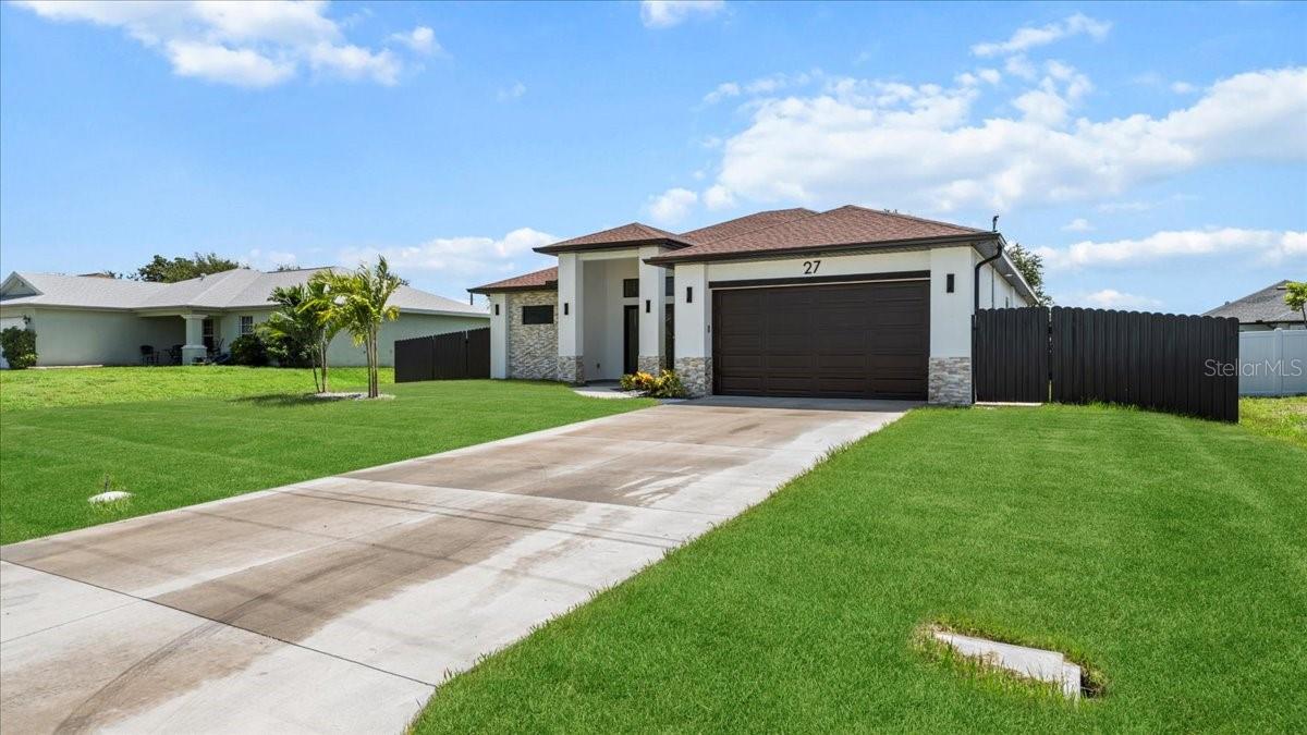 CAPE CORAL - Residential