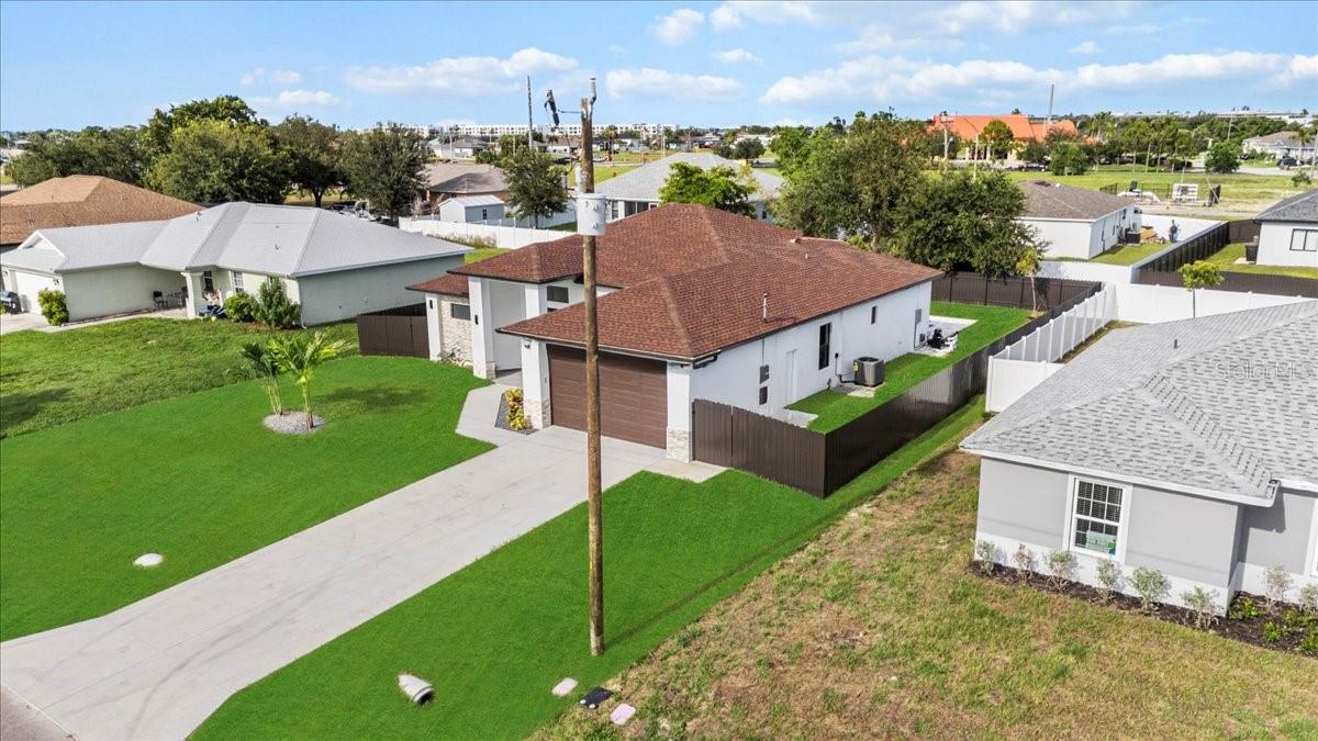 CAPE CORAL - Residential