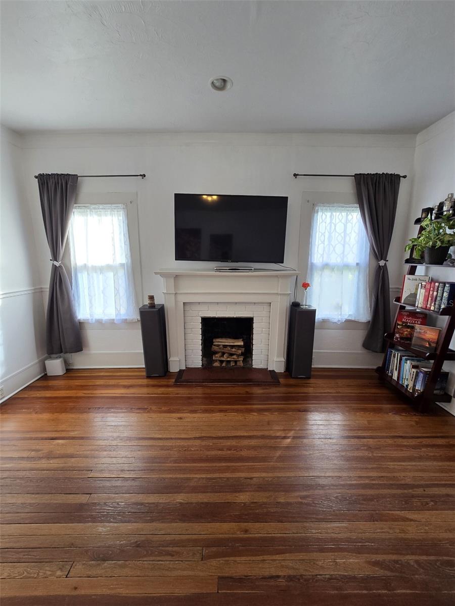 RIVERSIDE HEIGHTS - Residential