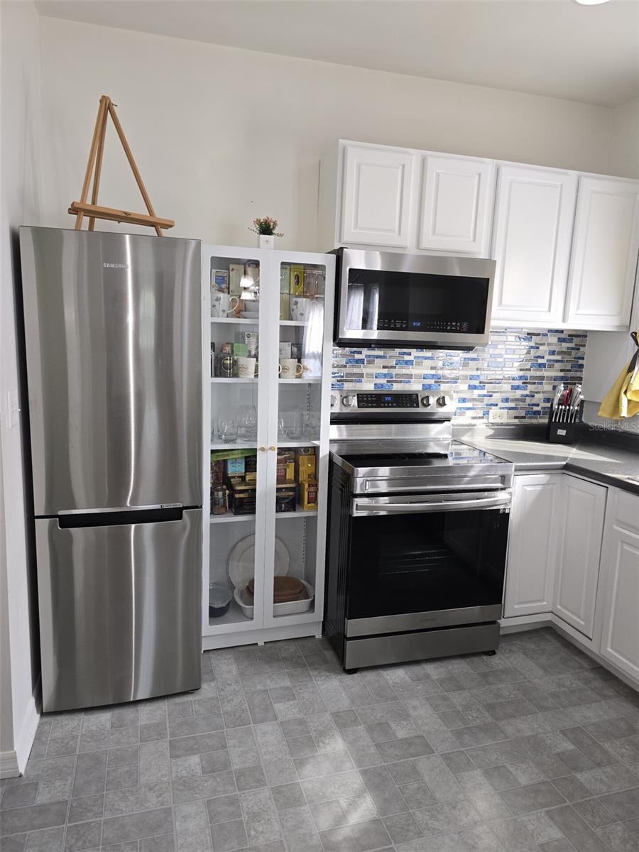 RIVERSIDE HEIGHTS - Residential