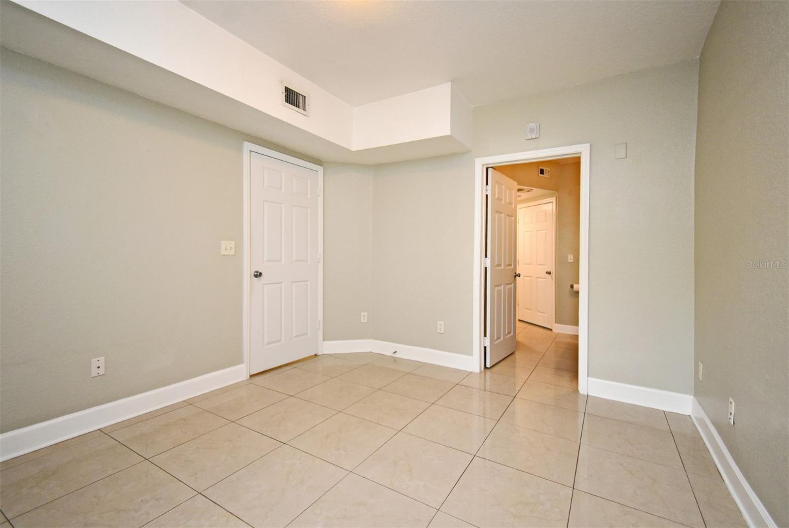 GRANDE DOWNTOWN ORLANDO CONDO - Residential Lease