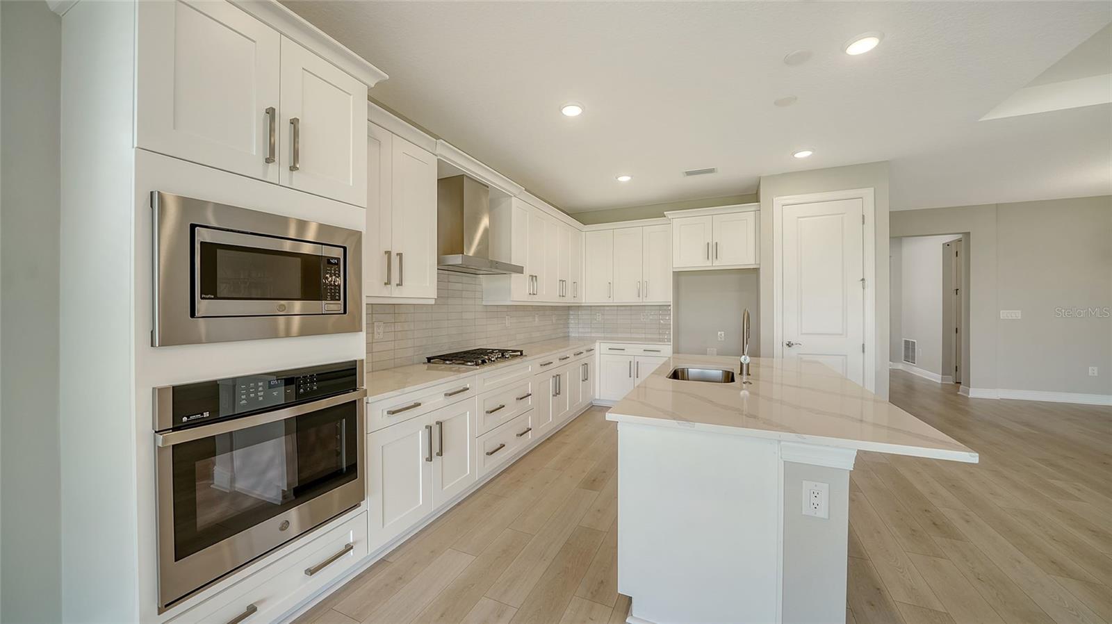 4914 CAROVA WAY