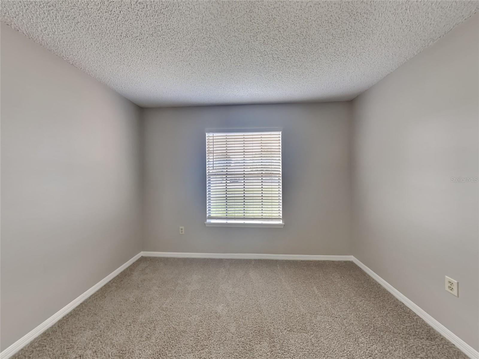 DELONA LAKES UN 32 - Residential Lease