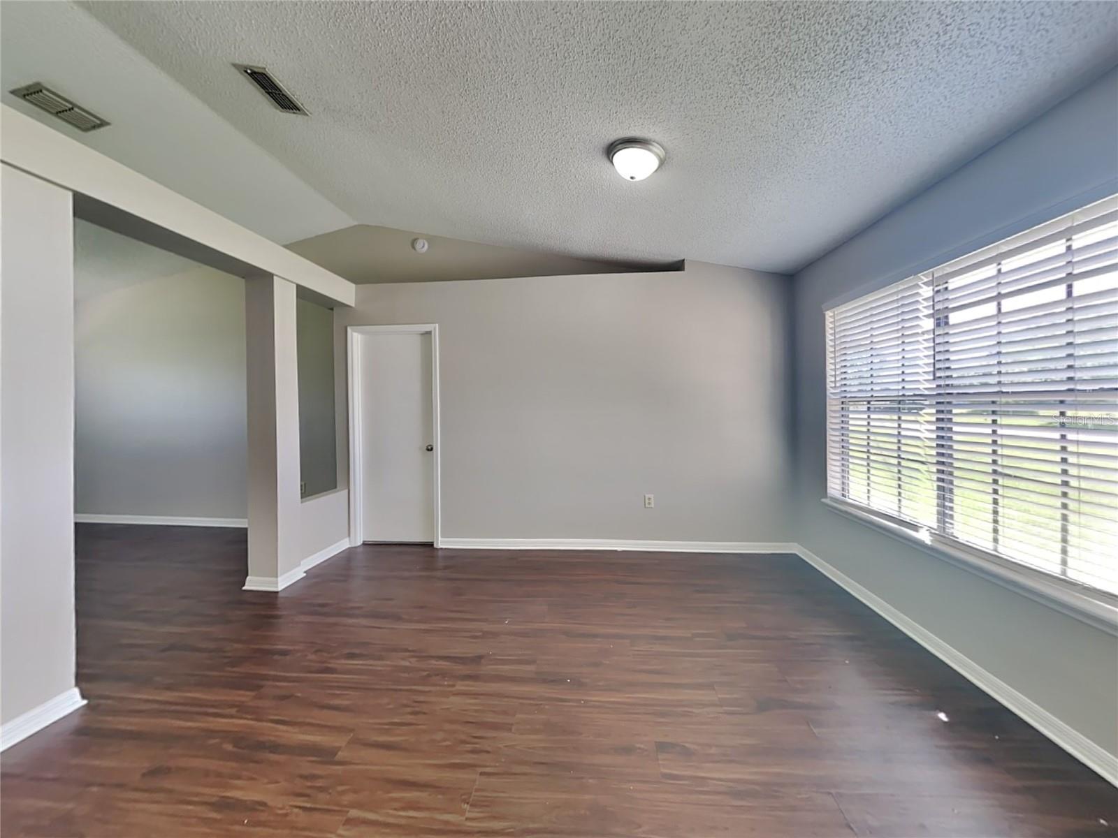 DELONA LAKES UN 32 - Residential Lease