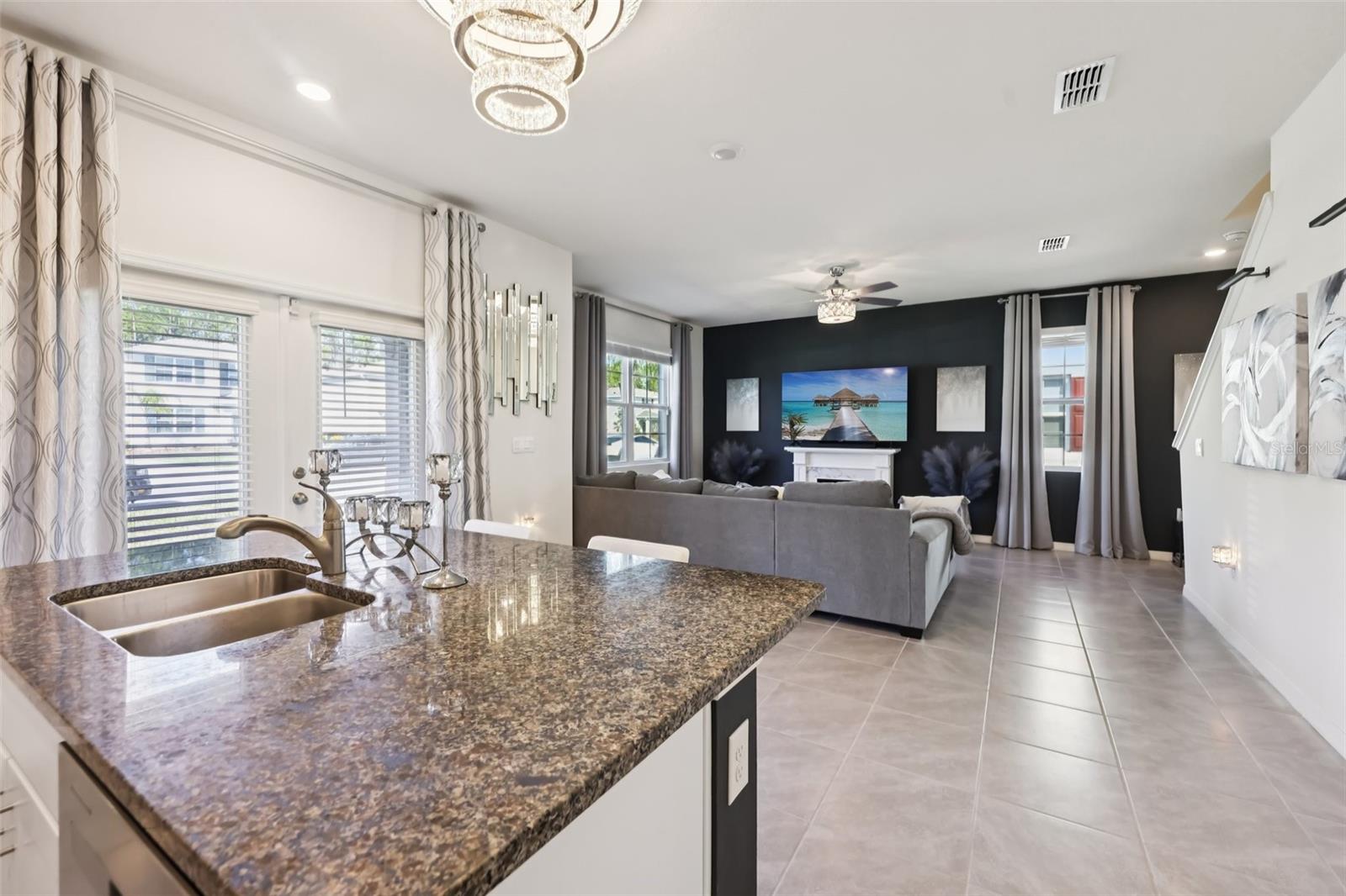 PALMS-PH 5 - Residential