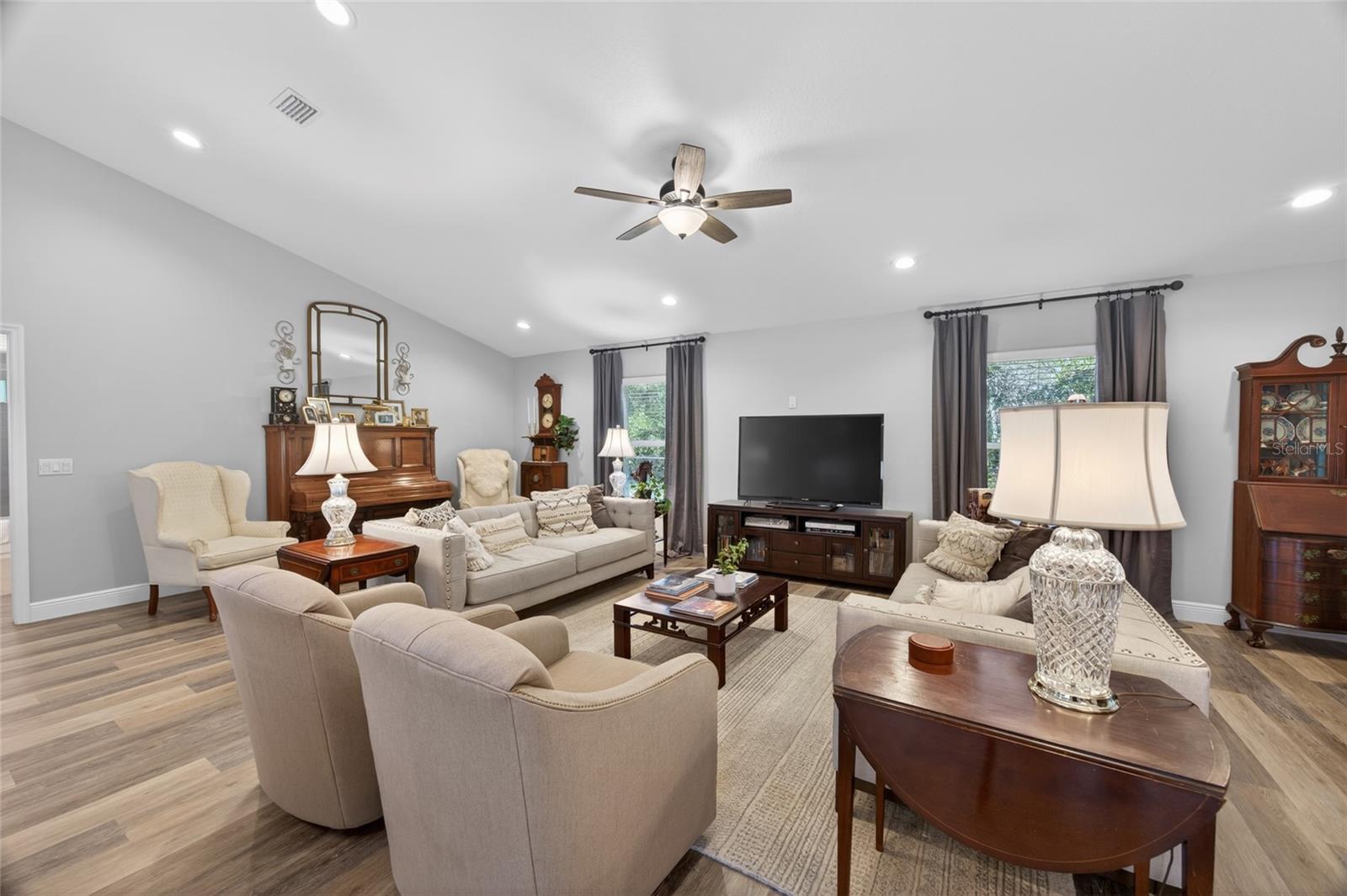 COBBLESTONE PH 02 - Residential