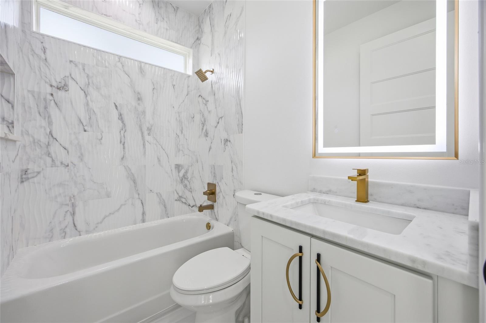 ROLLING HILLS UN 04 - Residential