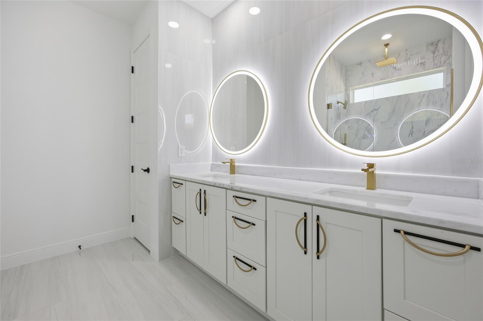 ROLLING HILLS UN 04 - Residential