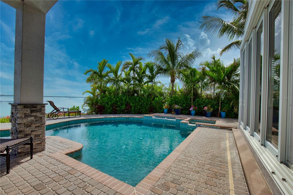 COUNTRY CLUB SHORES SEC 01 - Residential