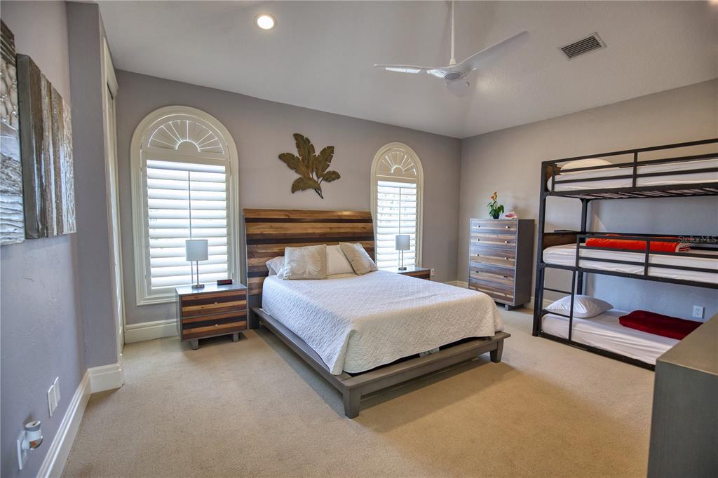 COUNTRY CLUB SHORES SEC 01 - Residential