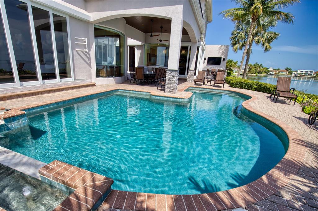 COUNTRY CLUB SHORES SEC 01 - Residential