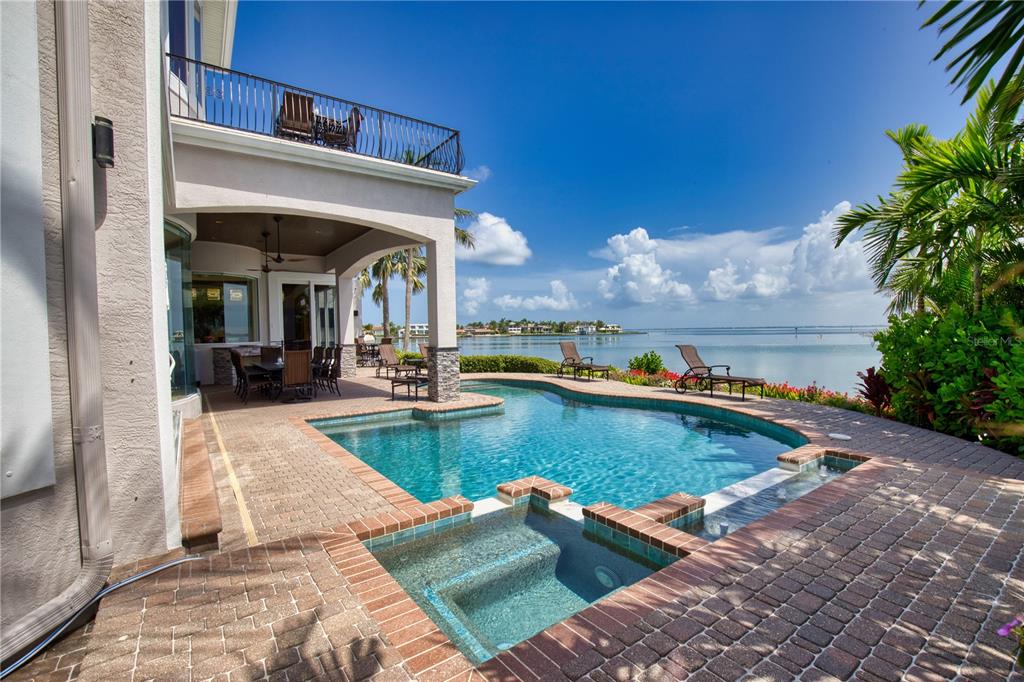 COUNTRY CLUB SHORES SEC 01 - Residential