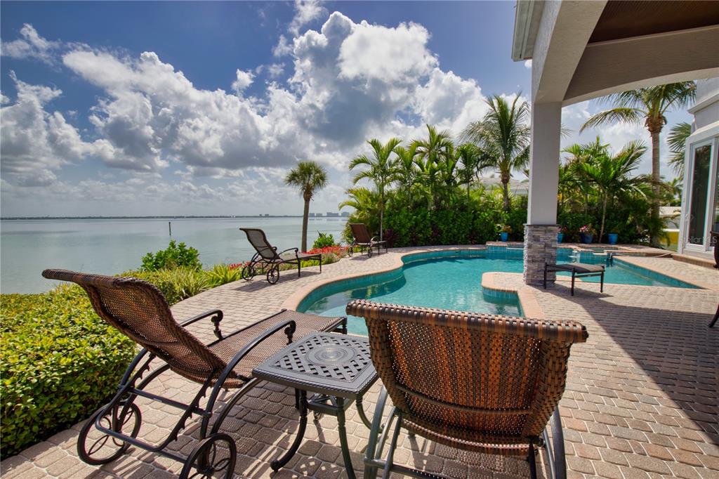 COUNTRY CLUB SHORES SEC 01 - Residential