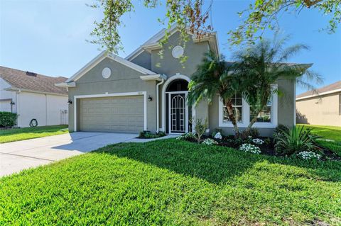 A home in PARRISH