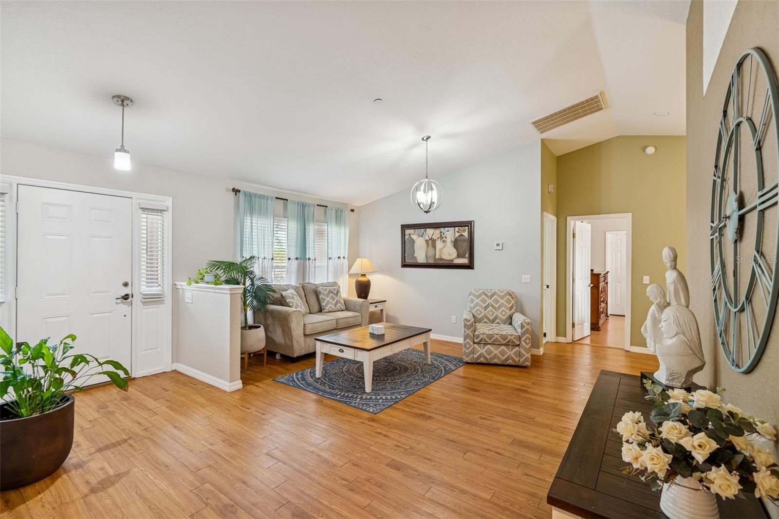 18030 BAYAMON AVENUE