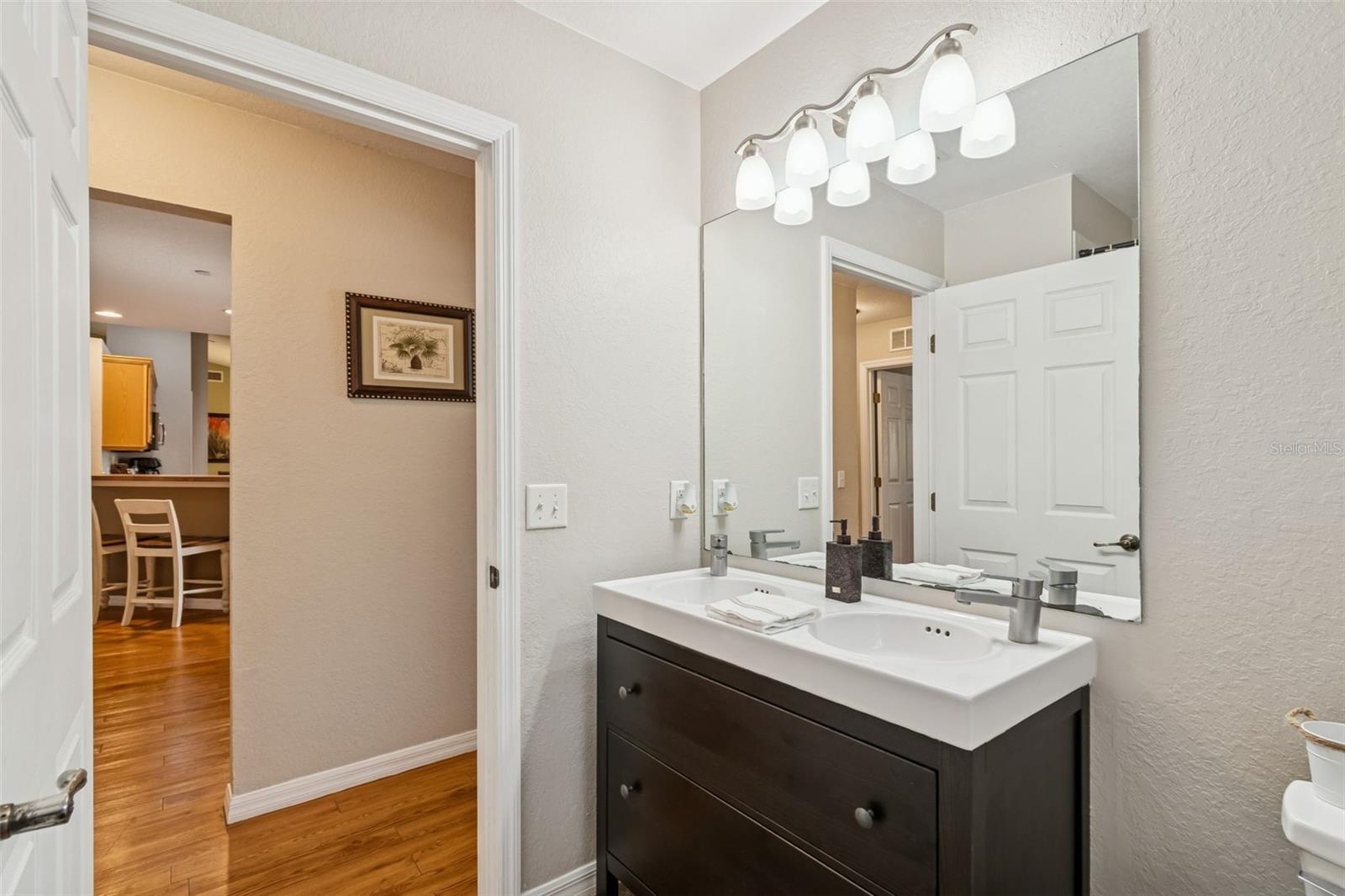 DOUBLE DIAMOND 02 - Residential