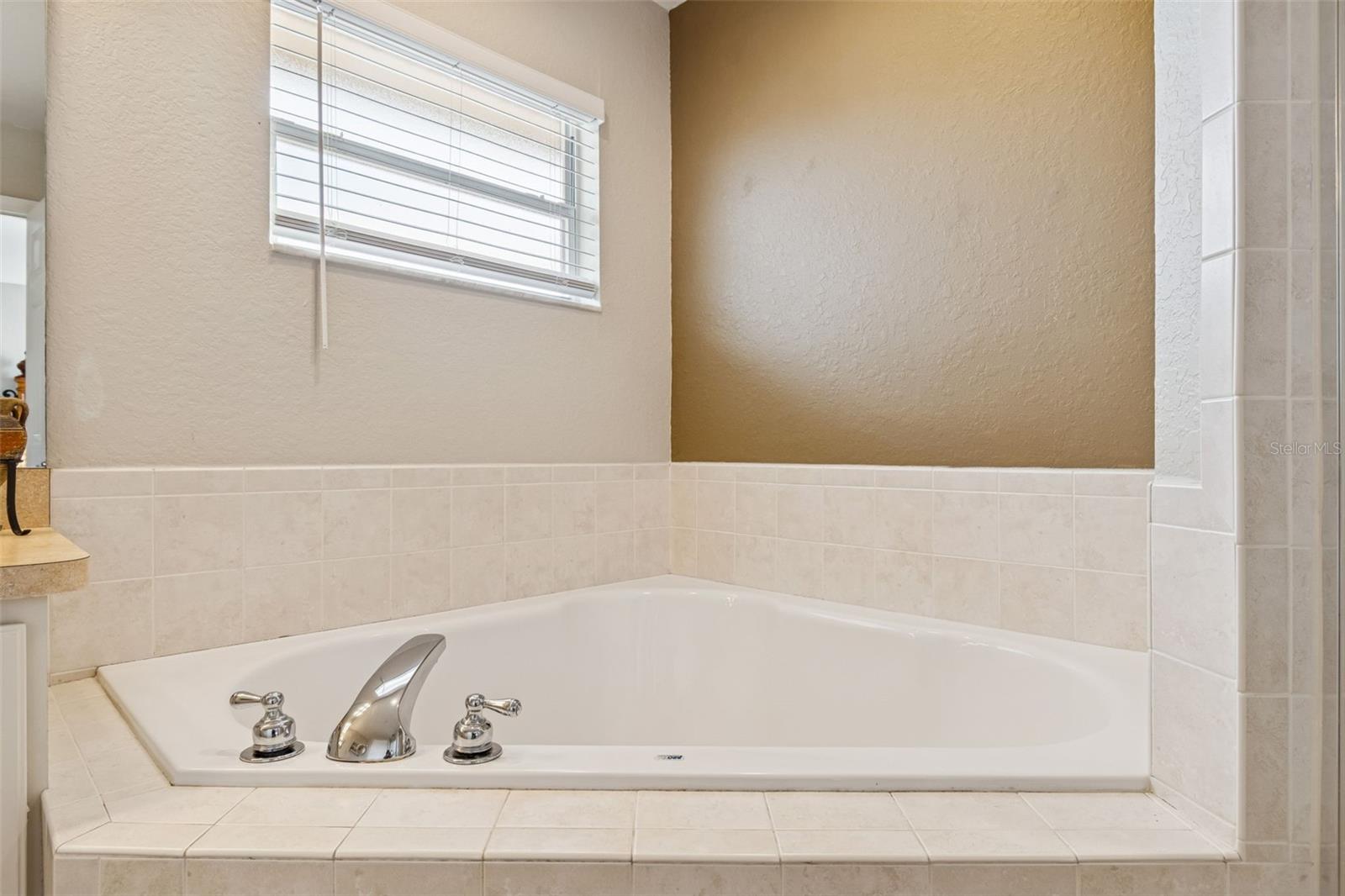 DOUBLE DIAMOND 02 - Residential