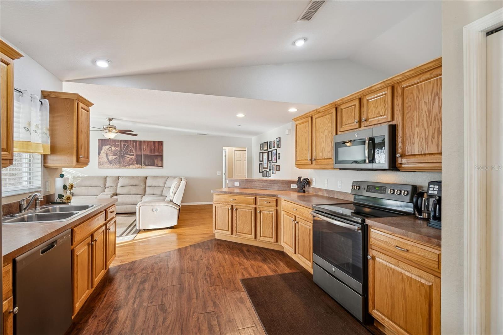 DOUBLE DIAMOND 02 - Residential