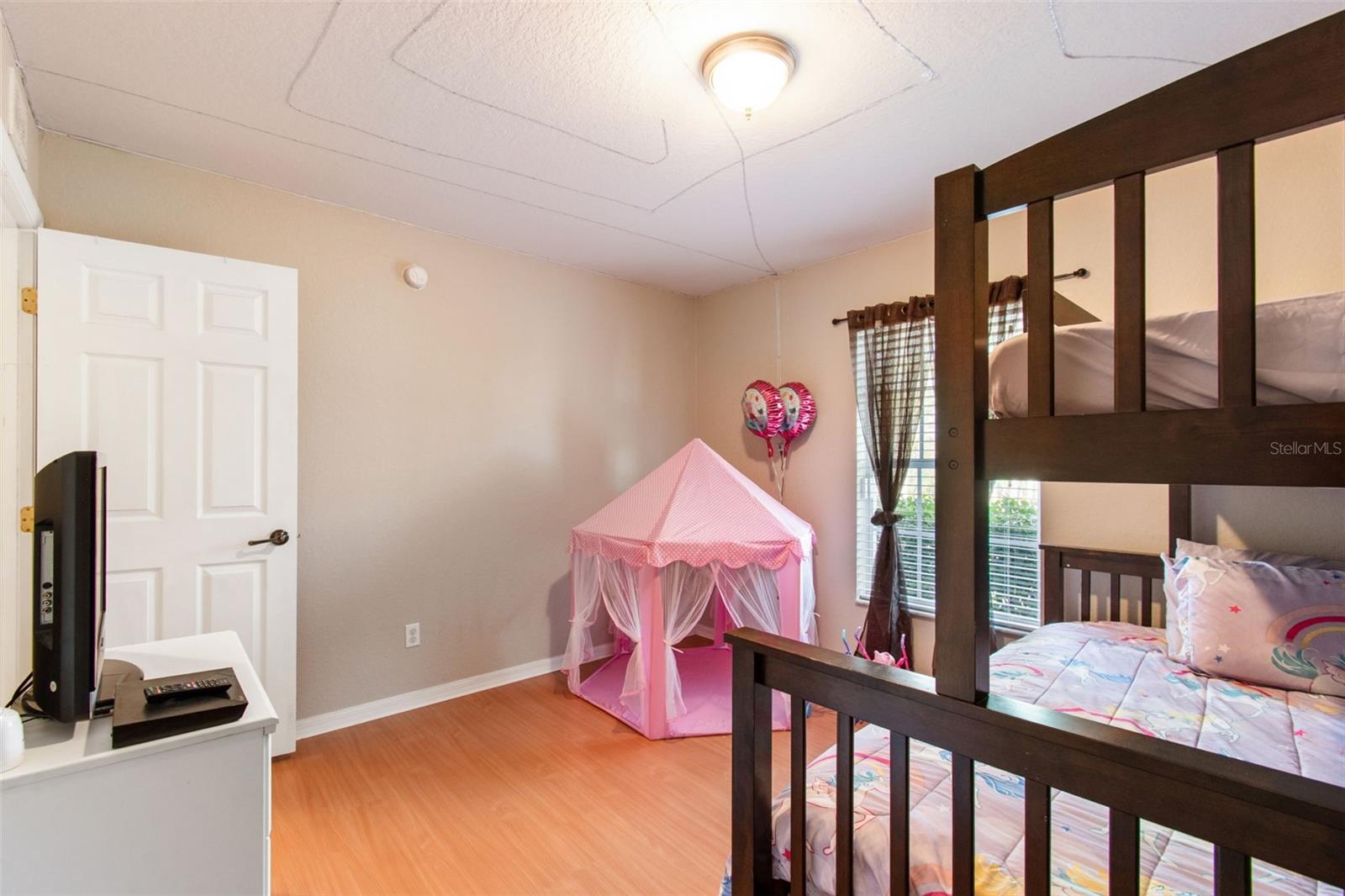 DOUBLE DIAMOND 02 - Residential