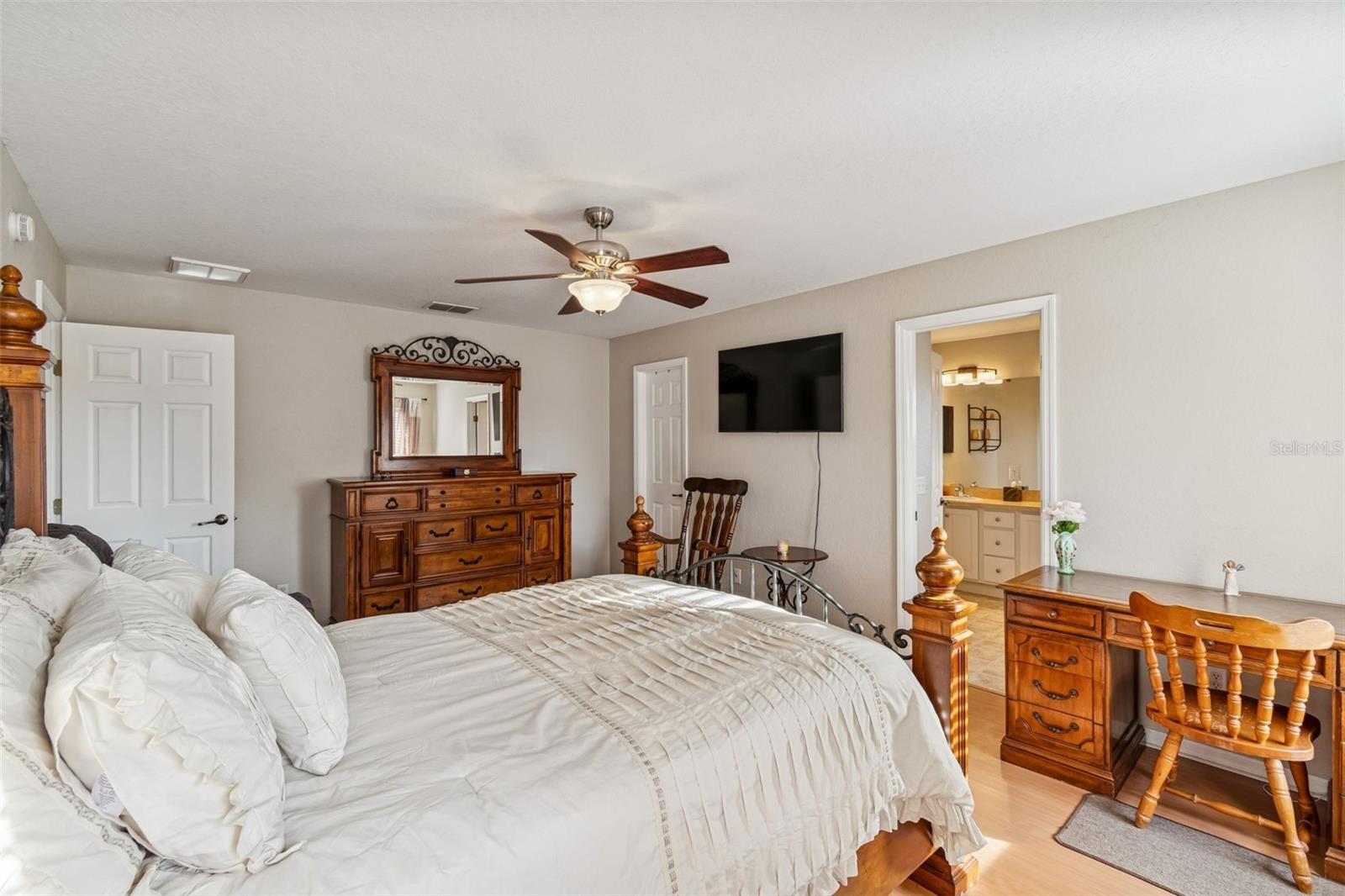 DOUBLE DIAMOND 02 - Residential