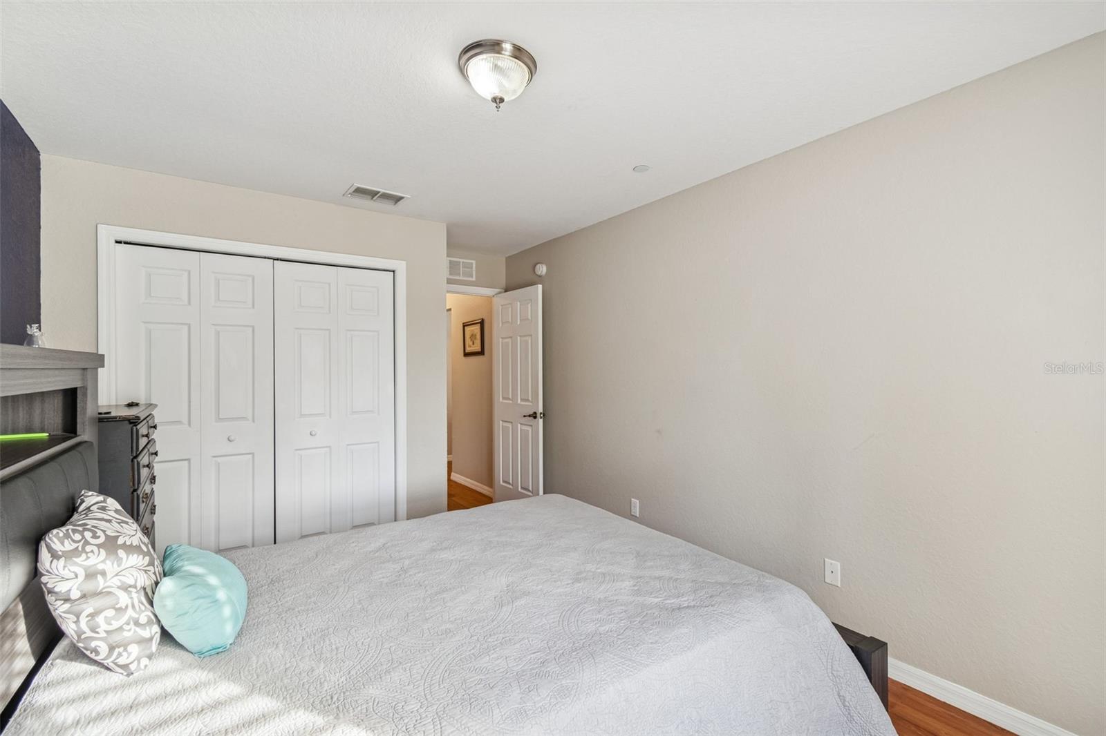 DOUBLE DIAMOND 02 - Residential