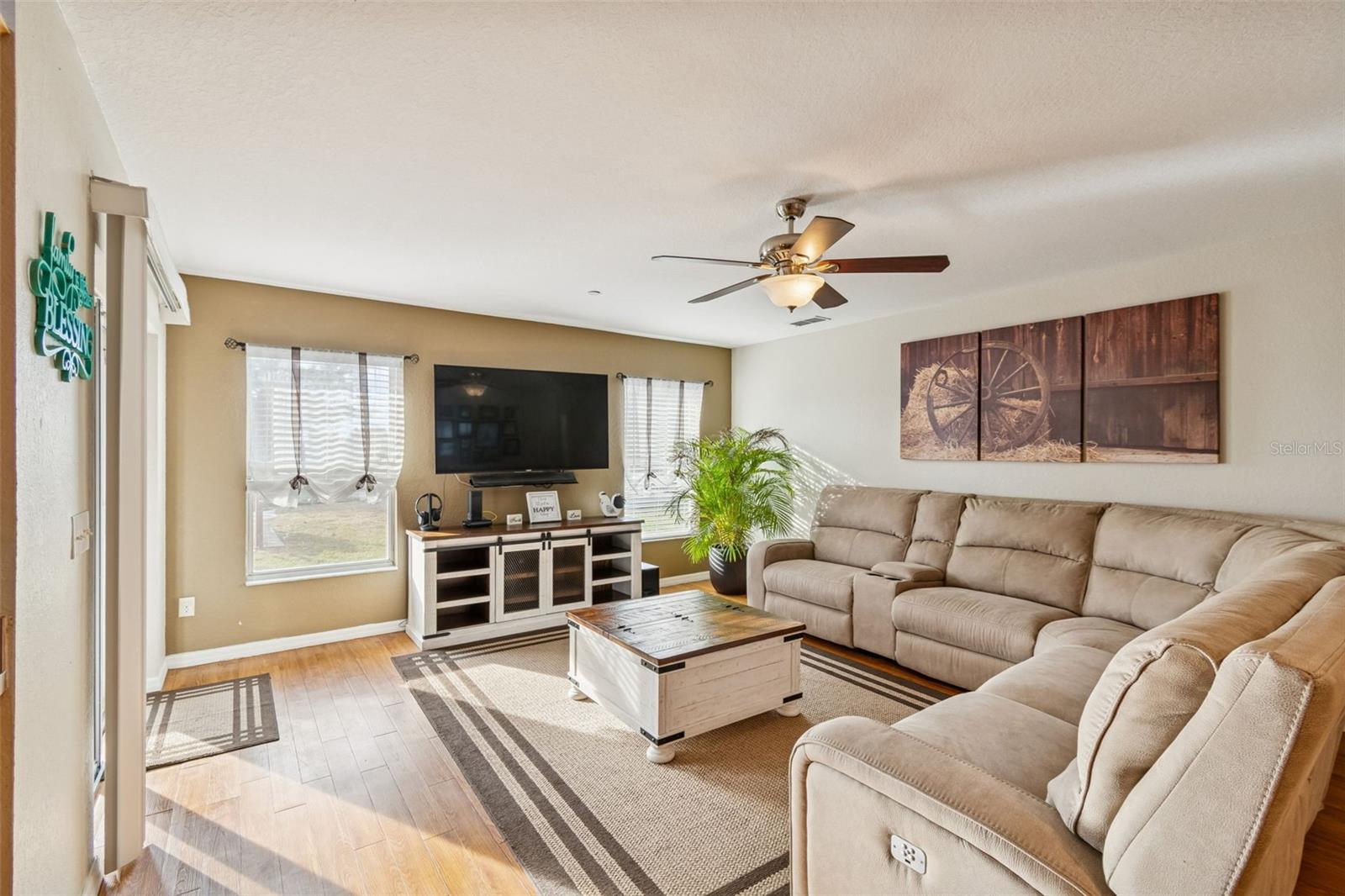 DOUBLE DIAMOND 02 - Residential