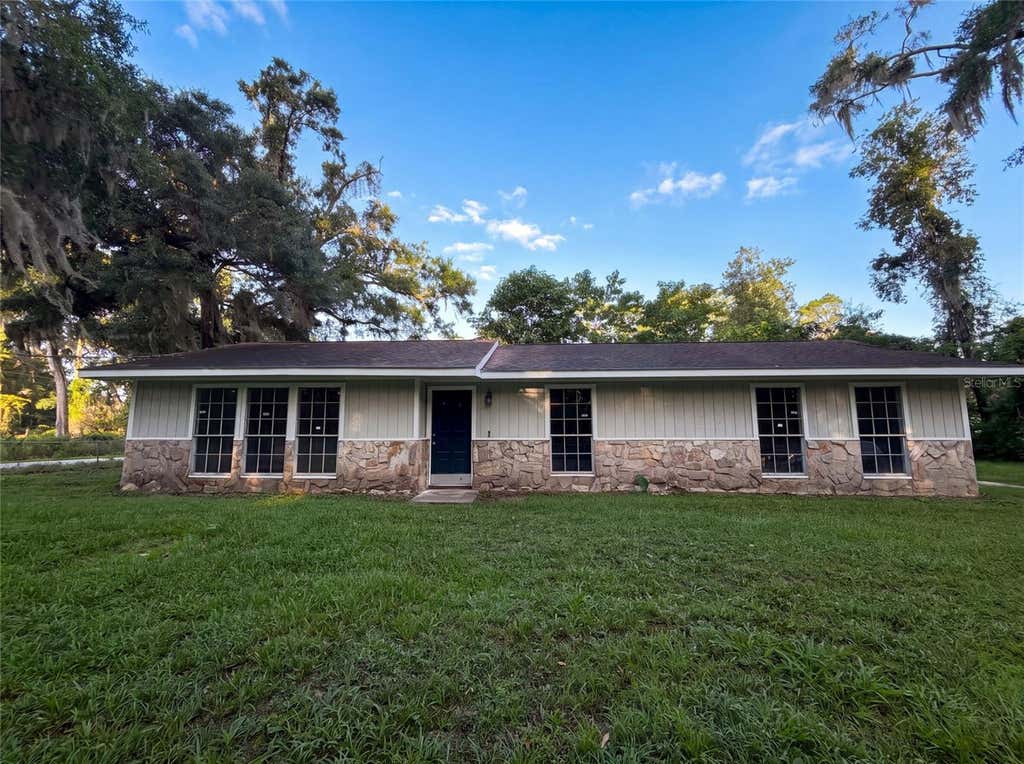 Photo of 5750 NW 55th Avenue, Ocala, FL 34482 (MLS # O6428338)